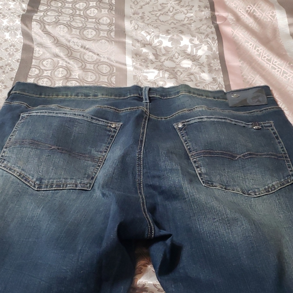 Jeans - Picture 2 of 4